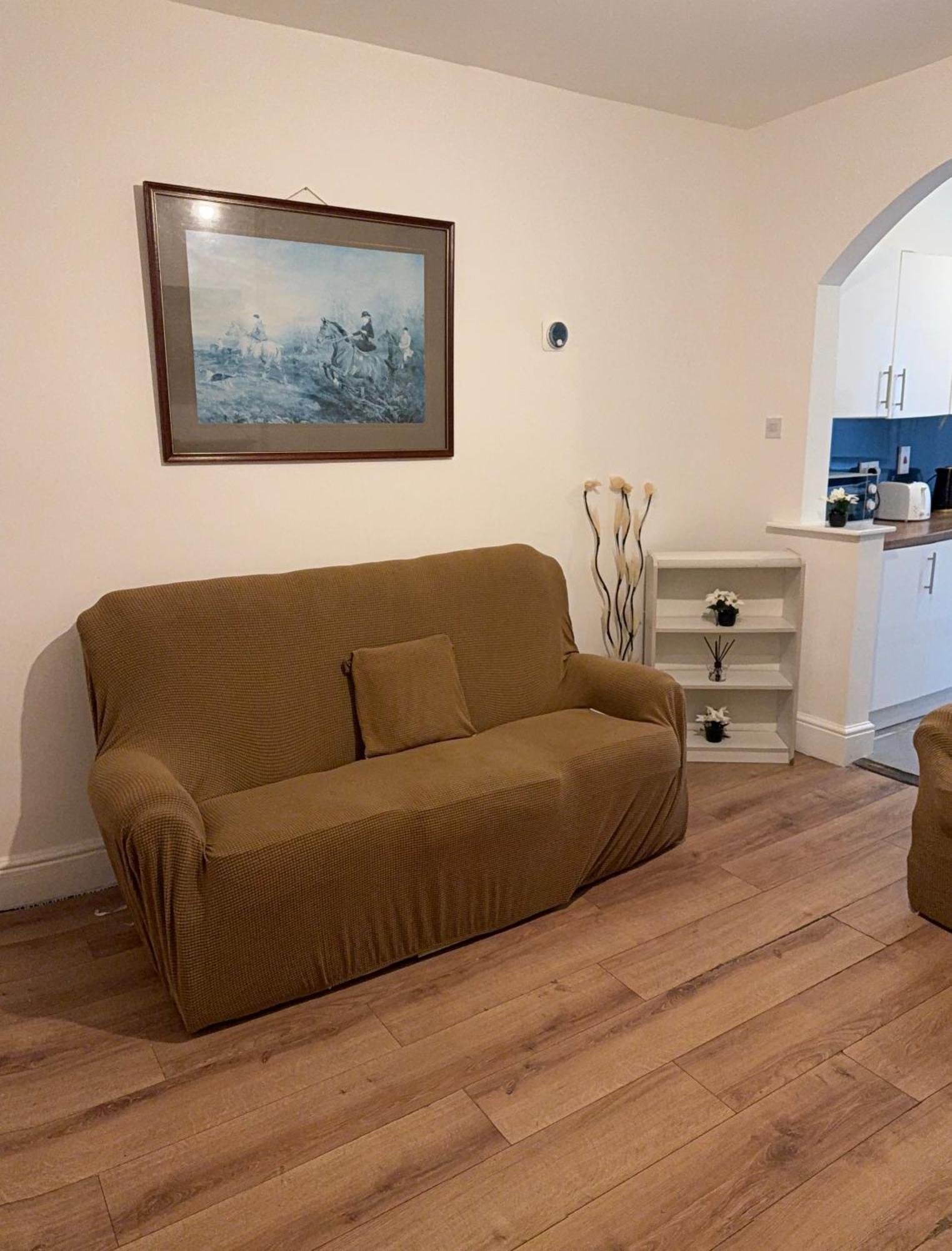 3 Bedroom Terraced Home นอตติงแฮม ภายนอก รูปภาพ